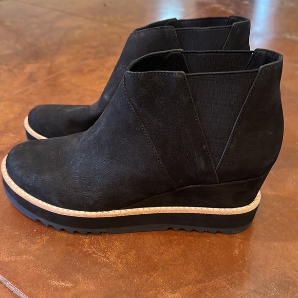 EILEEN FISHER Caddy Wedge Chelsea Booties - Picture 4 of 5